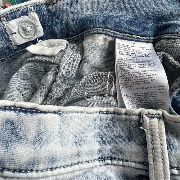 Ballerina acid wash denim shorts - Picture 3 of 3